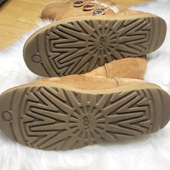 UGG Bailey Button Triplet II swarovski - Picture 15 of 16